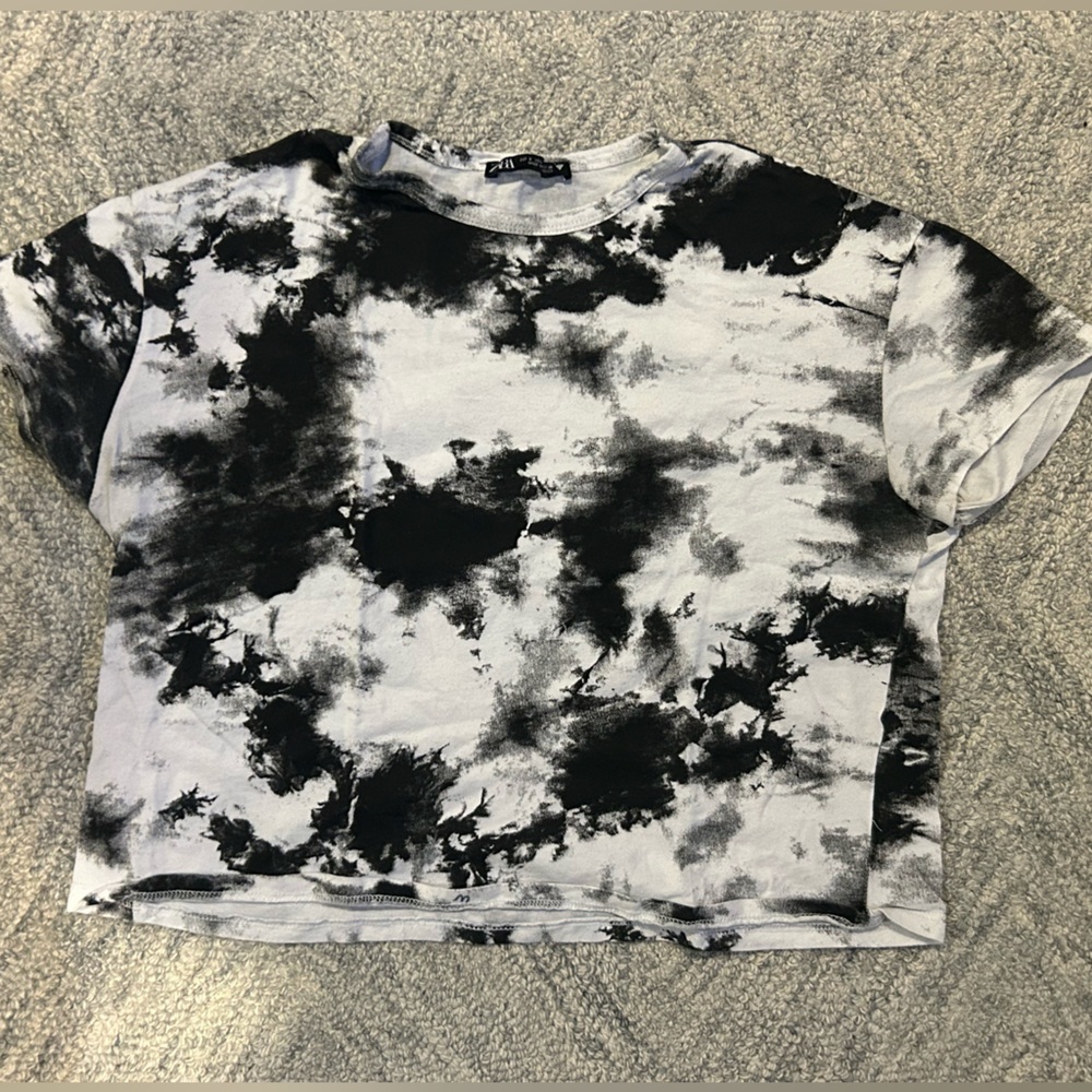 Zara Black and White Tie Dye Top

Women’s Size Small  

Lightly Worn